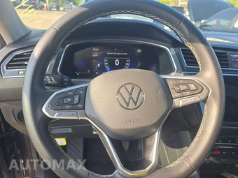 2023 Volkswagen Tiguan SE – miniatura 10