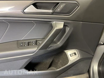 2023 Volkswagen Tiguan SE - miniatura 12