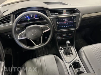 2023 Volkswagen Tiguan SE - miniatura 13