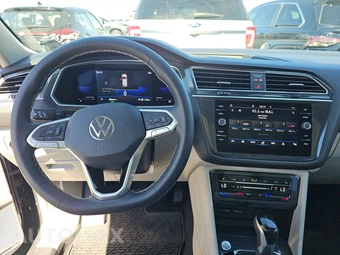 2023 Volkswagen Tiguan SE – miniatura 11