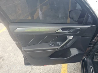 2023 Volkswagen Tiguan SE R-Line Black - miniatura 9