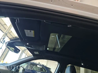 2023 Volkswagen Tiguan SE R-Line Black - miniatura 17
