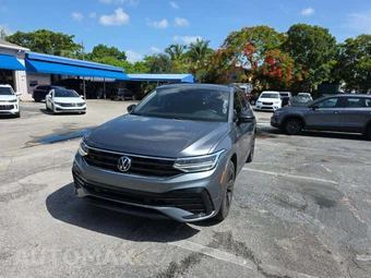 2023 Volkswagen Tiguan SE R-Line Black