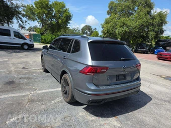 2023 Volkswagen Tiguan SE R-Line Black - miniatura 2