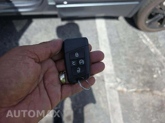 2023 Volkswagen Tiguan SE R-Line Black - miniatura 8