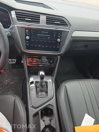 2023 Volkswagen Tiguan SE R-Line Black - miniatura 11