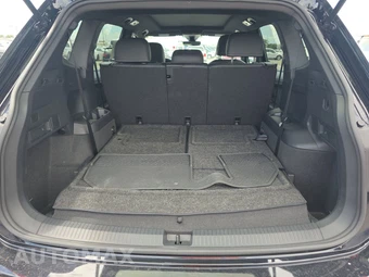 2023 Volkswagen Tiguan SE R-Line Black - miniatura 16