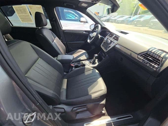 2023 Volkswagen Tiguan SE R-Line Black - miniatura 18