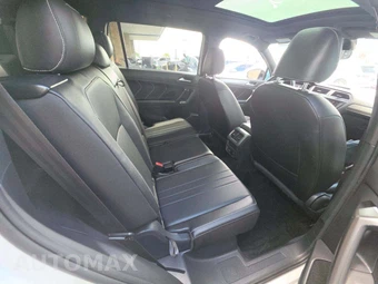 2023 Volkswagen Tiguan SE R-Line Black - miniatura 17