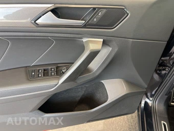 2023 Volkswagen Tiguan SE R-Line Black - miniatura 11