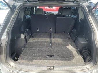 2023 Volkswagen Tiguan SE R-Line Black - miniatura 17