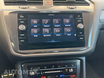2023 Volkswagen Tiguan SE R-Line Black - miniatura 20