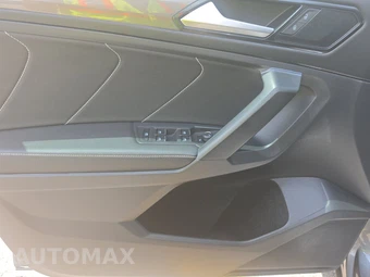 2023 Volkswagen Tiguan SE R-Line Black - miniatura 9