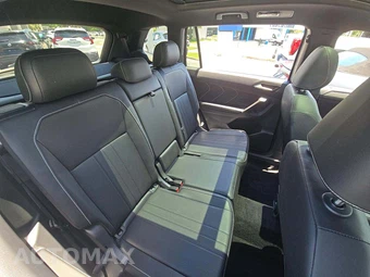 2023 Volkswagen Tiguan SE R-Line Black - miniatura 16