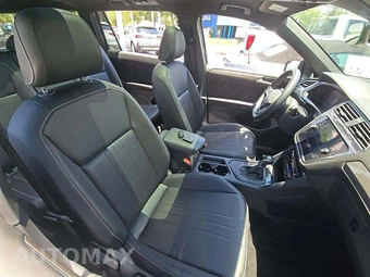2023 Volkswagen Tiguan SE R-Line Black - miniatura 18