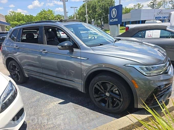 2023 Volkswagen Tiguan SE R-Line Black - miniatura 4