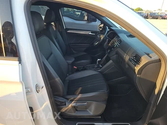 2023 Volkswagen Tiguan SE R-Line Black - miniatura 8