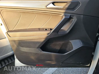 2023 Volkswagen Tiguan SE R-Line Black - miniatura 9
