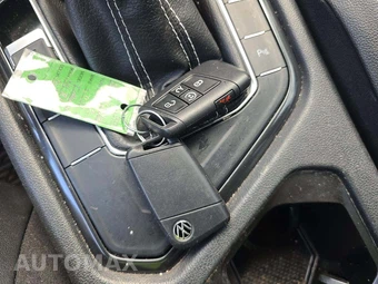 2023 Volkswagen Tiguan SE R-Line Black - miniatura 8