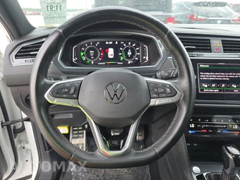 2023 Volkswagen Tiguan SEL R-Line - miniatura 10