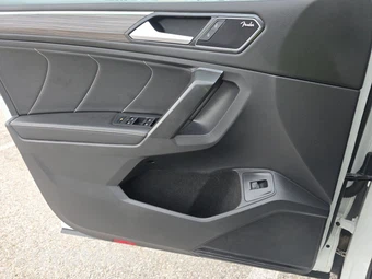 2023 Volkswagen Tiguan SEL R-Line - miniatura 9