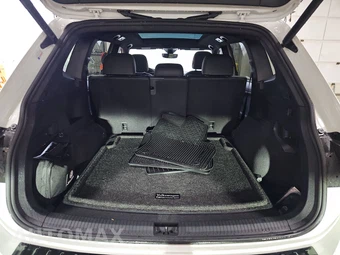 2023 Volkswagen Tiguan SEL R-Line - miniatura 16