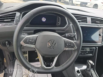 2023 Volkswagen Tiguan SEL R-Line - miniatura 10