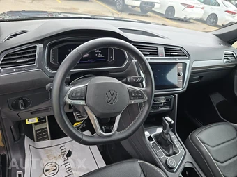 2023 Volkswagen Tiguan SEL R-Line - miniatura 11