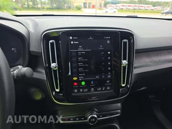 2023 Volvo C40 Recharge Core - miniatura 10