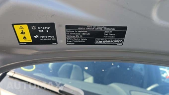 2023 Volvo C40 Recharge Core - miniatura 18