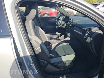 2023 Volvo C40 Recharge Core - miniatura 8