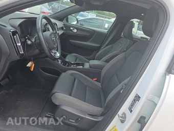 2023 Volvo C40 Recharge Core - miniatura 7