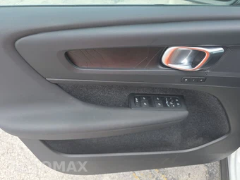 2023 Volvo C40 Recharge Core - miniatura 9