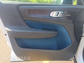 2023 Volvo C40 Recharge P8 Ultimate - miniatura 9