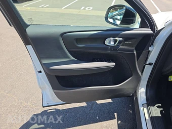 2023 Volvo C40 Recharge P8 Ultimate - miniatura 9
