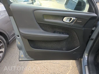 2023 Volvo C40 Recharge P8 Ultimate - miniatura 9
