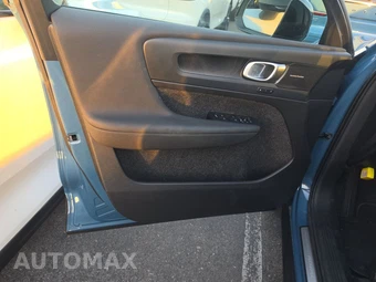 2023 Volvo C40 Recharge P8 Ultimate - miniatura 9