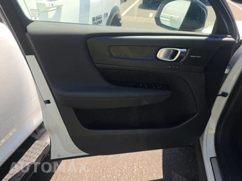 2023 Volvo C40 Recharge P8 Ultimate - miniatura 9