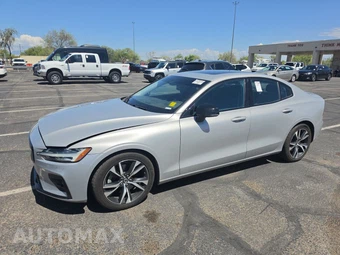 2023 Volvo S60 B5 Core Dark