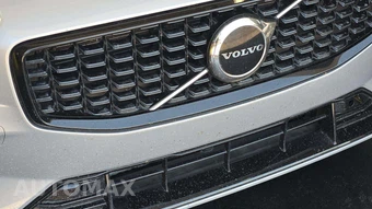 2023 Volvo S60 B5 Core Dark – miniatura 25