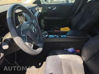 2023 Volvo S60 B5 Core Dark – miniatura 7