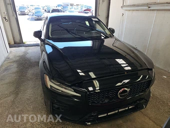 2023 Volvo S60 B5 Core Dark – miniatura 2