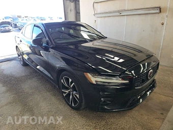 2023 Volvo S60 B5 Core Dark – miniatura 3