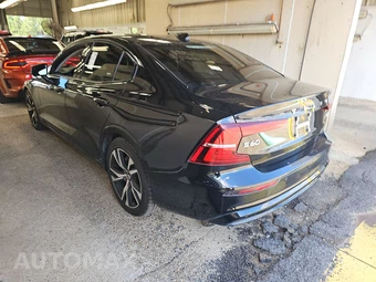 2023 Volvo S60 B5 Core Dark – miniatura 6