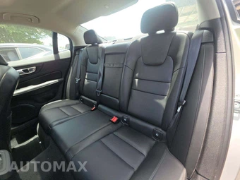 2023 Volvo S60 B5 Core Dark – miniatura 13
