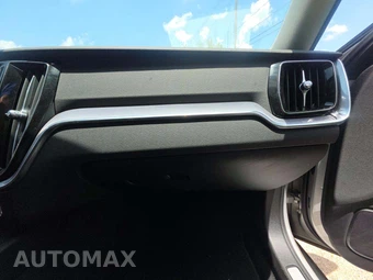 2023 Volvo S60 B5 Core Dark – miniatura 19
