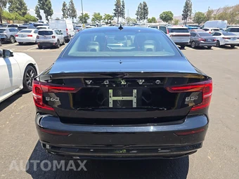 2023 Volvo S60 B5 Core Dark – miniatura 5