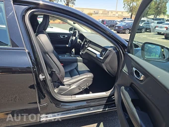 2023 Volvo S60 B5 Core Dark – miniatura 8