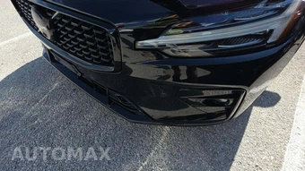 2023 Volvo S60 B5 Plus Black Edition – miniatura 19