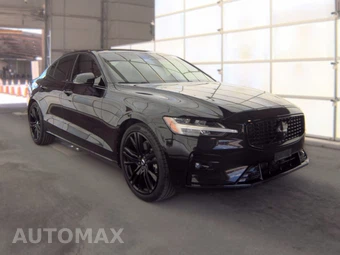 2023 Volvo S60 B5 Plus Black Edition – miniatura 3